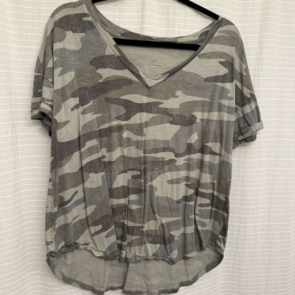 Maurices Camo V-Neck Short Sleeve Tee